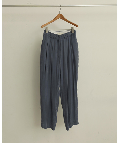 TODAYFUL(トゥデイフル)の「Vintageタックサテンパンツ(その他パンツ・レディース・サックスブルー/オレンジ・36inch/38inch)」の12枚目の写真