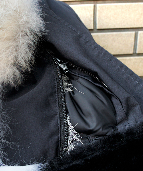 CIAOPANIC（チャオパニック）の「【2014 A/W CANADA GOOSE】BRONTE（ダウンジャケット/コート・レディース・ブラック/ベージュ/カーキ・MEDIUM/SMALL）」の4枚目の写真
