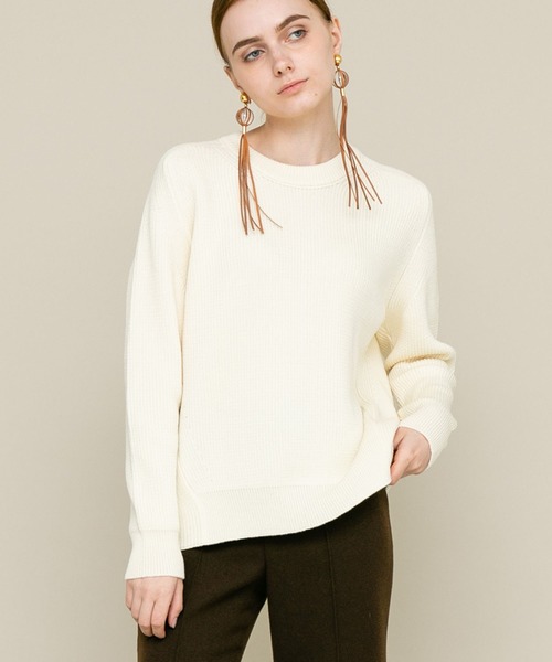 WRAPINKNOT(ラッピンノット)の「【WRAPINKNOT(ラッピンノット)】クルーネックニットプルオーバー WK19W-PO03(ニット/セーター・レディース・ホワイト/オフホワイト/レッド/ブラック・SMALL/0)」の2枚目の写真