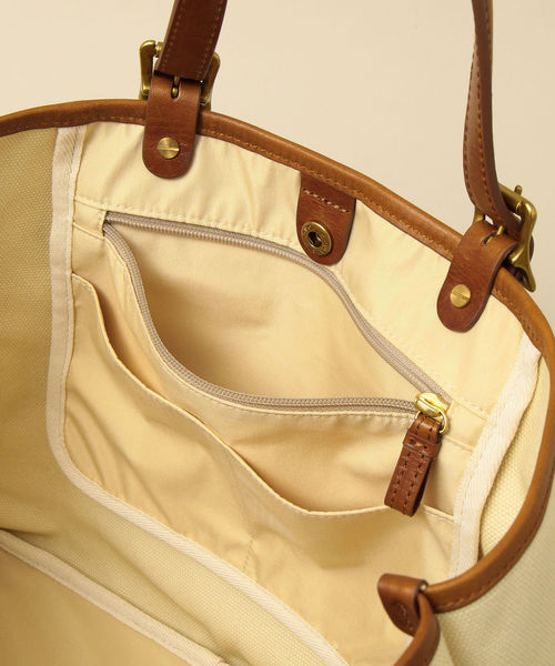 SHIPS（シップス）の「SC: キャンバス×レザー ポーチ付き トートバッグ（トートバッグ・メンズ・ホワイト/ブラック/ネイビー・ONE SIZE）」の7枚目の写真