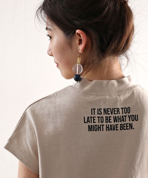 classicalelf（クラシカルエルフ）の「ロゴバックプリント　空紡糸ミドル丈無地モックネックTシャツ(半袖)（Tシャツ/カットソー・レディース・ブラック/ホワイト/ブラウン/ベージュ・LARGE/X-LARGE/MEDIUM）」の17枚目の写真