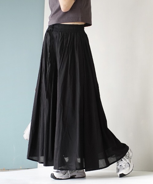 zootie（ズーティー）の「ルーセント インドコットン マキシスカート（スカート・レディース・ブラック/ネイビー/グレー/オフホワイト/グリーン/ターコイズブルー/マスタード/ラベンダー/イエロー系その他/ベージュ/黄土色系/ホワイト/レッド/ブラック系その他/ブルー・フリー）」の5枚目の写真