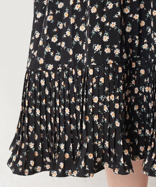 one after another NICE CLAUP(ワンアフターアナザーナイスクラップ)の「プリーツ切替スカート(スカート・レディース・ブラック/サックスブルー/モカ/ホワイト系その他/ブラック系その他・FREE)」の18枚目の写真