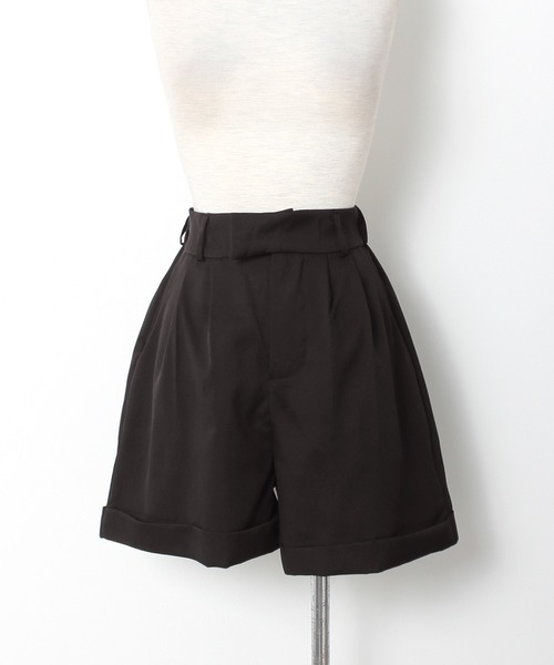 Grandeir(グランディール)の「フロントタック ショートパンツ(その他パンツ・レディース・ホワイト/ブラック/ベージュ・M)」の13枚目の写真