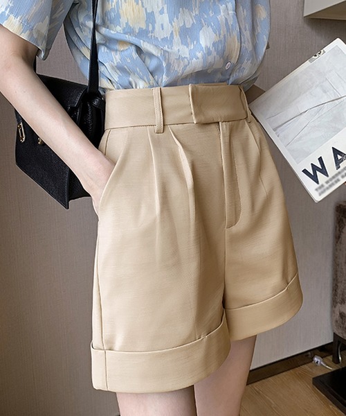 Grandeir(グランディール)の「フロントタック ショートパンツ(その他パンツ・レディース・ホワイト/ブラック/ベージュ・M)」の18枚目の写真