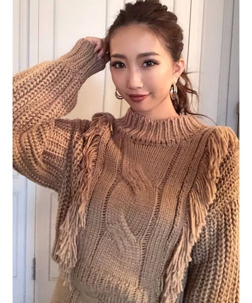 RESEXXY（リゼクシー）の「フリンジケーブルニットトップス【セットアップ着用可能】（ニット/セーター・レディース・ブラック/ベージュ/ブラウン・FREE）」の2枚目の写真