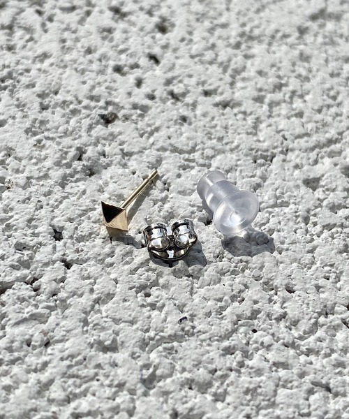 Pledge（プレッジ）の「【Pledge（プレッジ）】K10　スタッズピアス（ピアス（片耳用）・レディース・ゴールド系その他/ゴールド系その他2/ゴールド系その他3・FREE）」の2枚目の写真