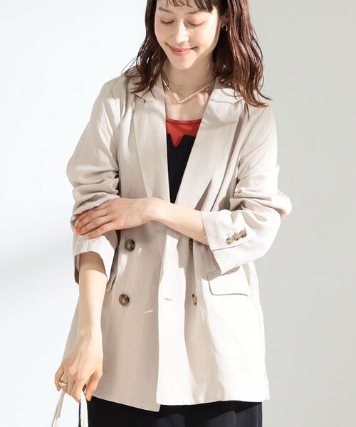 Ray BEAMS（レイビームス）の「Ray BEAMS / 麻混 4ボタン ダブル ジャケット（テーラードジャケット・レディース・ベージュ/ラベンダー・1/0）」の2枚目の写真