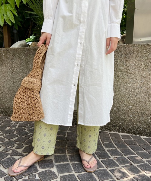 AZUL ENCANTO(アズールエンカント)の「ムネアテツキバンドカラーシャツOP(ワンピース・レディース・オフホワイト/ライトベージュ・FREE)」の17枚目の写真