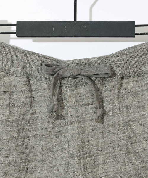 COLONY 2139（コロニートゥーワンスリーナイン）の「【MEN'S】粗挽き接結ショートパンツ/ルームウェア (セットアップ可)（ルームウェア/パジャマ・メンズ・チャコールグレー/グレー・MEDIUM/LARGE）」の6枚目の写真