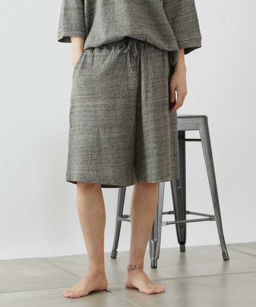 COLONY 2139（コロニートゥーワンスリーナイン）の「【MEN'S】粗挽き接結ショートパンツ/ルームウェア (セットアップ可)（ルームウェア/パジャマ・メンズ・チャコールグレー/グレー・MEDIUM/LARGE）」の5枚目の写真