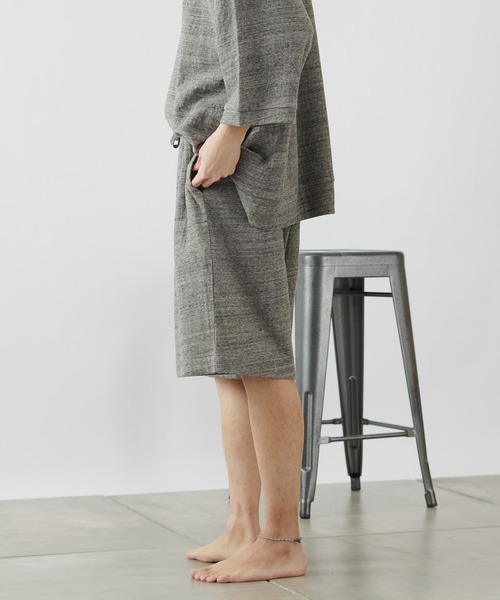 COLONY 2139（コロニートゥーワンスリーナイン）の「【MEN'S】粗挽き接結ショートパンツ/ルームウェア (セットアップ可)（ルームウェア/パジャマ・メンズ・チャコールグレー/グレー・MEDIUM/LARGE）」の17枚目の写真