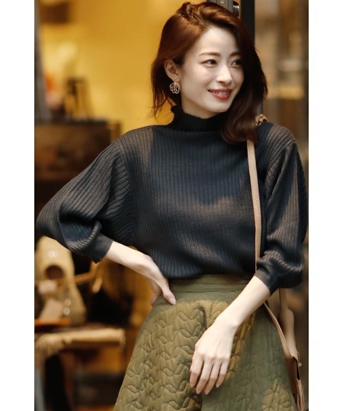 ElegChic(エレグシック)の「プチハイネックリブニットトップス(ニット/セーター・レディース・グレー/ネイビー/ベージュ・XL/4L/M)」の2枚目の写真