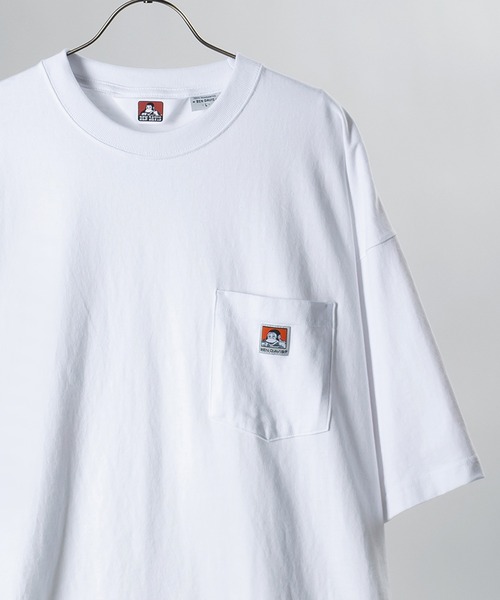 SlashDate(スラッシュデイト)の「【BENDAVIS/ベンデイビス】ゴリラロゴ付きポケット半袖ビッグTシャツ(Tシャツ/カットソー・メンズ・グレイッシュブルー/ホワイト/ダークブラウン/ブラック・M/L)」の2枚目の写真