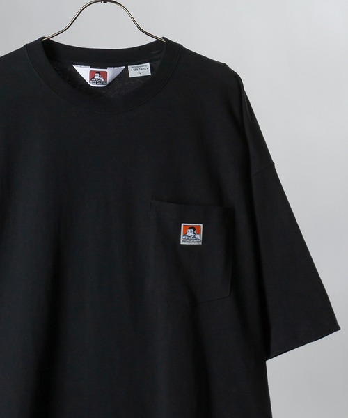 SlashDate(スラッシュデイト)の「【BENDAVIS/ベンデイビス】ゴリラロゴ付きポケット半袖ビッグTシャツ(Tシャツ/カットソー・メンズ・グレイッシュブルー/ホワイト/ダークブラウン/ブラック・M/L)」の3枚目の写真