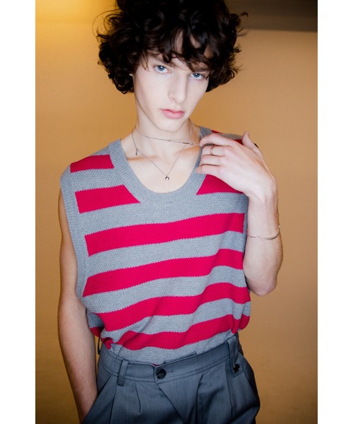 ANOTHERYOUTH（アナザーユース）の「【ANOTHERYOUTH/アナザーユース】bar pendant necklace/バーペンダントネックレス ロゴネックレス（ネックレス・メンズ・シルバー・ONE SIZE）」の5枚目の写真