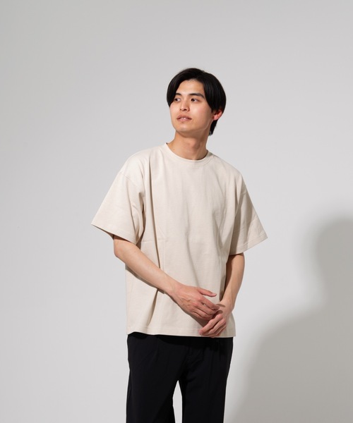 Blue Standard (ブルースタンダード)の「【BLUE STANDARD】オーガニックコットン 無地 ビッグシルエットTシャツ(Tシャツ/カットソー・メンズ・ホワイト/オリーブ/ベージュ/ブラック/ブルー・X-LARGE/LARGE/MEDIUM)」の4枚目の写真