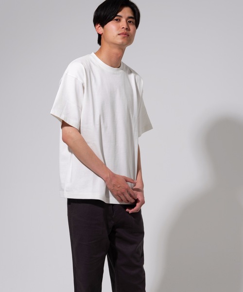 Blue Standard (ブルースタンダード)の「【BLUE STANDARD】オーガニックコットン 無地 ビッグシルエットTシャツ(Tシャツ/カットソー・メンズ・ホワイト/オリーブ/ベージュ/ブラック/ブルー・X-LARGE/LARGE/MEDIUM)」の2枚目の写真