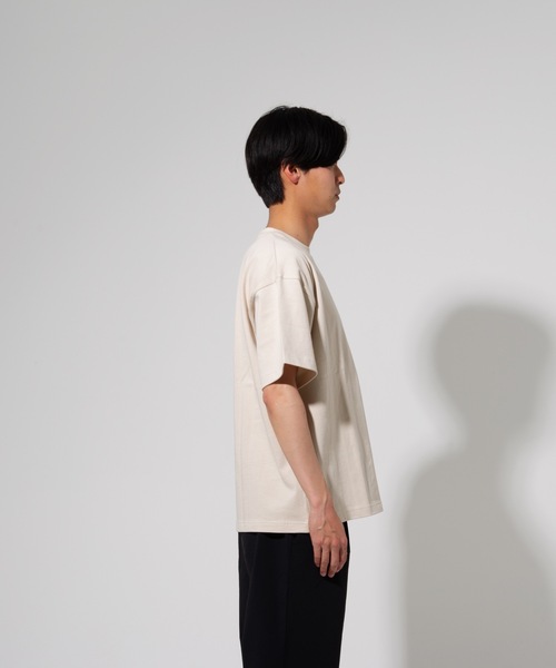 Blue Standard (ブルースタンダード)の「【BLUE STANDARD】オーガニックコットン 無地 ビッグシルエットTシャツ(Tシャツ/カットソー・メンズ・ホワイト/オリーブ/ベージュ/ブラック/ブルー・X-LARGE/LARGE/MEDIUM)」の21枚目の写真