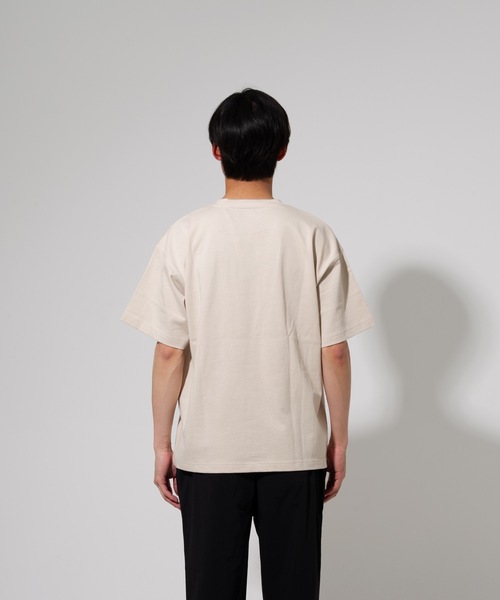 Blue Standard (ブルースタンダード)の「【BLUE STANDARD】オーガニックコットン 無地 ビッグシルエットTシャツ(Tシャツ/カットソー・メンズ・ホワイト/オリーブ/ベージュ/ブラック/ブルー・X-LARGE/LARGE/MEDIUM)」の22枚目の写真