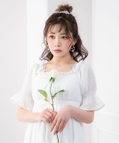 DearMyLoveRose(ディアマイラブローズ)の「シャーリングギャザーワンピース(ワンピース・レディース・ホワイト/ブラック/ブルー・MEDIUM/LARGE/X-LARGE/XX-LARGE)」の11枚目の写真