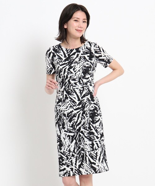 セール 洗える Chance クードシャンス のワンピース モノトーンプリントウエストタックワンピース ワンピース De Coup De