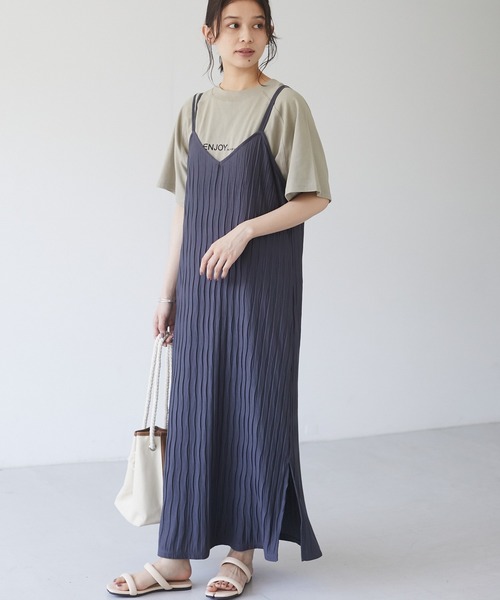 Green　Parks（グリーンパークス）の「ワッシャーカットキャミワンピース＊（ワンピース・レディース・チャコールグレー/ベージュ/グリーン・FREE）」の2枚目の写真