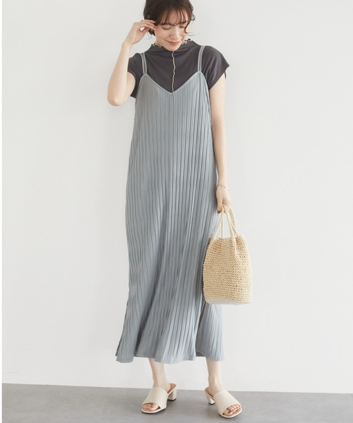 Green　Parks（グリーンパークス）の「ワッシャーカットキャミワンピース＊（ワンピース・レディース・チャコールグレー/ベージュ/グリーン・FREE）」の3枚目の写真