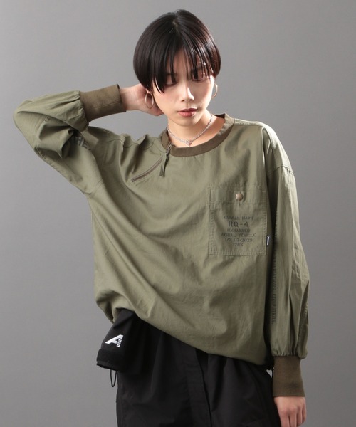 AVIREX（アヴィレックス）の「プリントジッププルオーバー/ PRINT ZIP PULLOVER（シャツ/ブラウス・レディース・ブラック/オリーブ・FREE）」の3枚目の写真