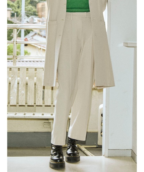 jouetie（ジュエティ）の「【セットアップ対応】ピンタックハイウエストパンツ（スラックス・レディース・アイボリー/ブラウン/ライトブルー/ブラック・MEDIUM）」の2枚目の写真