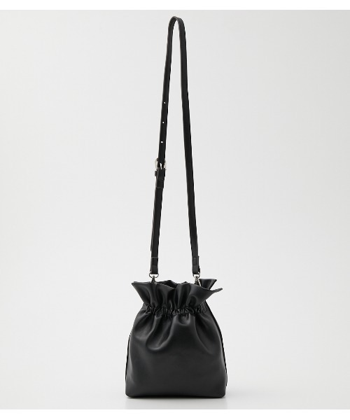 AZUL by moussy(アズールバイマウジー)の「EASY DRAW STRING BAG/イージードローストリングバッグ(ショルダーバッグ・レディース・オフホワイト/ブラック/ダークカーキ・FREE)」の3枚目の写真