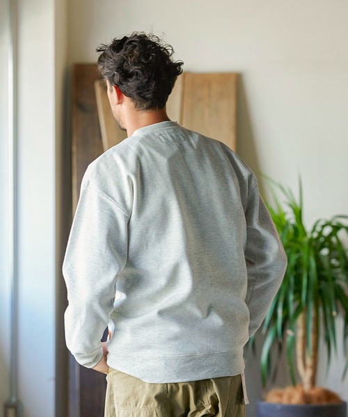 UNIVERSAL OVERALL(ユニバーサルオーバーオール)の「UNIVERSAL OVERALL SWEAT SHIRT (ユニバーサルオーバーオール スウェットシャツ)(3colors)(Men's)(U2133228)(スウェット・メンズ・ダークグリーン/ブラウン/オートミール・M/L/XL)」の15枚目の写真