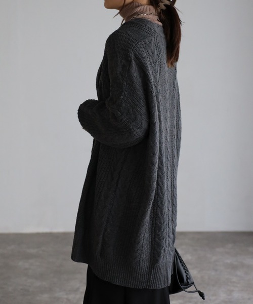 sakishimatokyo（サキシマトーキョー）の「ケーブルニットBIGカーディガン（カーディガン/ボレロ・レディース・ベージュ/グレー・FREE）」の2枚目の写真