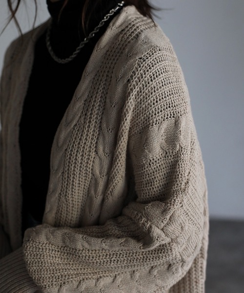sakishimatokyo（サキシマトーキョー）の「ケーブルニットBIGカーディガン（カーディガン/ボレロ・レディース・ベージュ/グレー・FREE）」の12枚目の写真