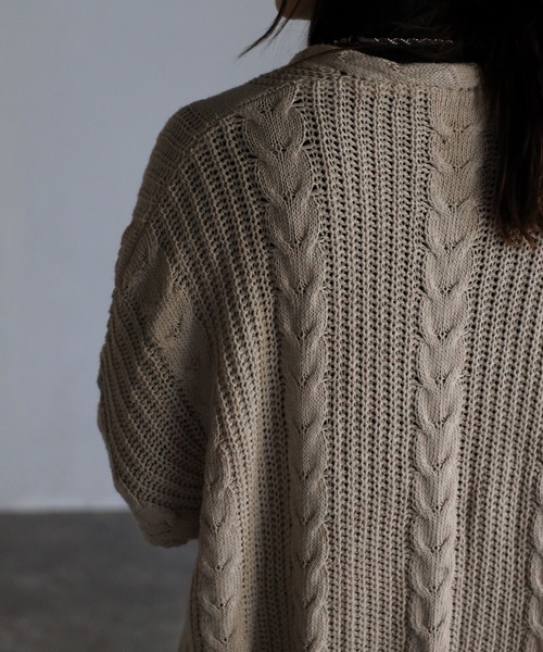 sakishimatokyo（サキシマトーキョー）の「ケーブルニットBIGカーディガン（カーディガン/ボレロ・レディース・ベージュ/グレー・FREE）」の13枚目の写真