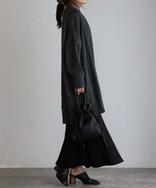 sakishimatokyo（サキシマトーキョー）の「ケーブルニットBIGカーディガン（カーディガン/ボレロ・レディース・ベージュ/グレー・FREE）」の17枚目の写真