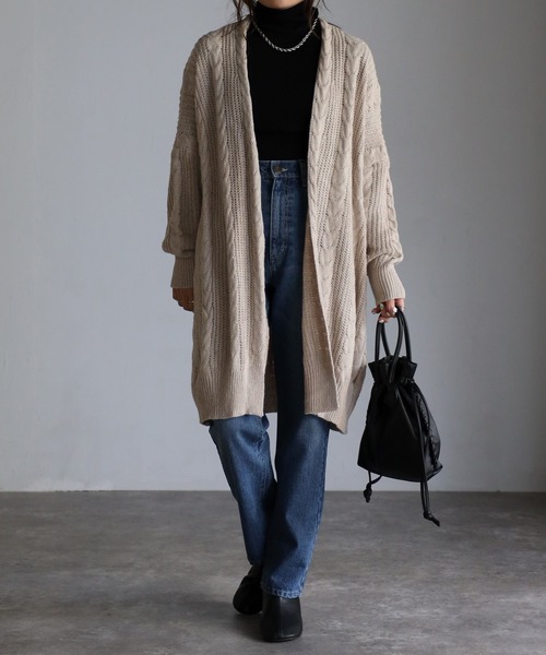 sakishimatokyo（サキシマトーキョー）の「ケーブルニットBIGカーディガン（カーディガン/ボレロ・レディース・ベージュ/グレー・FREE）」の8枚目の写真