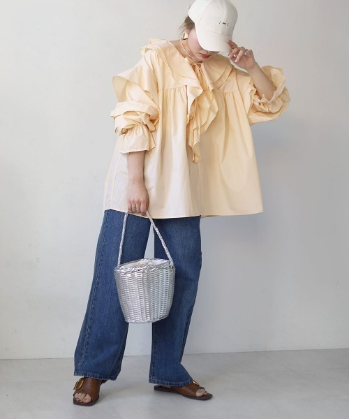 Bab（バブ）の「ボリュームフリルブラウス（シャツ/ブラウス・レディース・ブラック/ベージュ/ライトグリーン・M）」の8枚目の写真