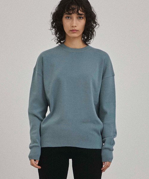 A + TOKYO(エープラストウキョウ)の「クルーネックコクーンニット(ニット/セーター・レディース・ライトブルーグレー/ベージュ/オフホワイト・FREE)」の7枚目の写真