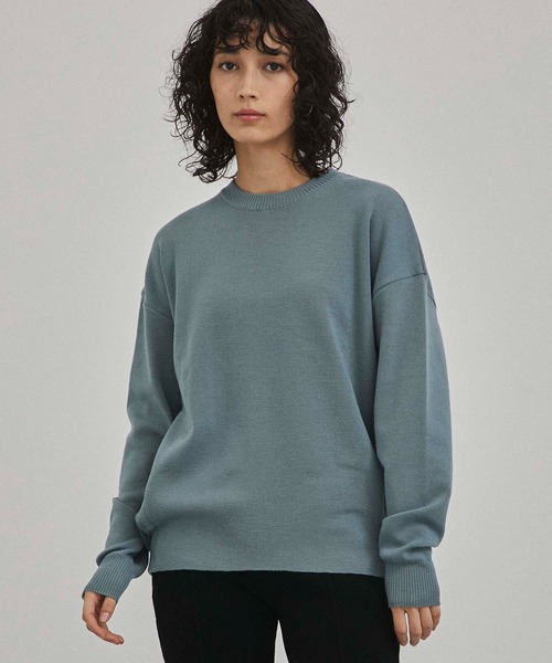 A + TOKYO(エープラストウキョウ)の「クルーネックコクーンニット(ニット/セーター・レディース・ライトブルーグレー/ベージュ/オフホワイト・FREE)」の4枚目の写真