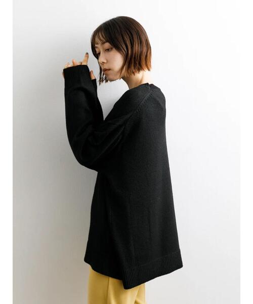 koe（コエ）の「天竺編みクルーネックニット*（ニット/セーター・レディース・ブラック/カーキ/マスタード/グリーン/ライトベージュ/ブラウン・M/L/S）」の13枚目の写真