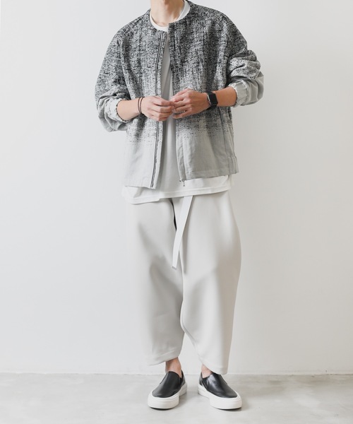 ATTACHMENT（アタッチメント）の「PEトリプルクロス サイドプリーツ ワイドテーパードパンツ / PE TRIPLE CLOTH  SIDE PLEATED WIDE TAPERED PANTS（スラックス・メンズ・ブラック/オフホワイト・1/2/3）」の8枚目の写真