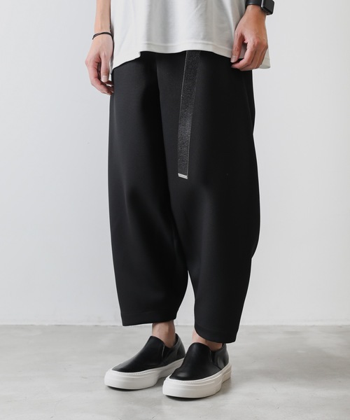 ATTACHMENT（アタッチメント）の「PEトリプルクロス サイドプリーツ ワイドテーパードパンツ / PE TRIPLE CLOTH  SIDE PLEATED WIDE TAPERED PANTS（スラックス・メンズ・ブラック/オフホワイト・1/2/3）」の14枚目の写真