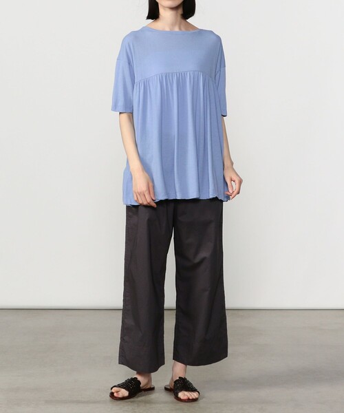 ORCIVAL（オーシバル）の「ORCIVAL | フレアギャザーTシャツ WOMEN（Tシャツ/カットソー・レディース・ダークブラウン/ホワイト/ライトブルー/チャコール・1）」の21枚目の写真