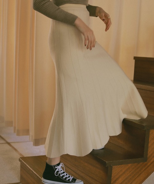 ReNorm（リノーム）の「ニットアイレットマーメイドスカート（スカート・レディース・ネイビー/アイボリー/ライトピンク・フリー）」の4枚目の写真