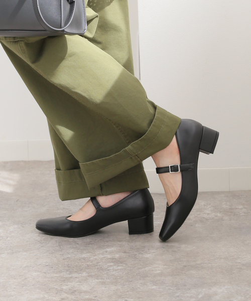 B.C STOCK（ベーセーストック）の「メリージェーンパンプス（パンプス・レディース・チャコールグレー/ブラック・SMALL/MEDIUM/LARGE）」の2枚目の写真