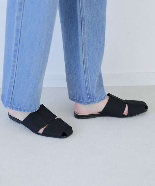 LAKOLE（ラコレ）の「ワイドメッシュサンダル / 265967（サンダル・レディース・ブラック/グレー/ライトベージュ・MEDIUM/LARGE）」の2枚目の写真