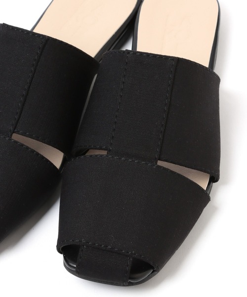 LAKOLE（ラコレ）の「ワイドメッシュサンダル / 265967（サンダル・レディース・ブラック/グレー/ライトベージュ・MEDIUM/LARGE）」の4枚目の写真