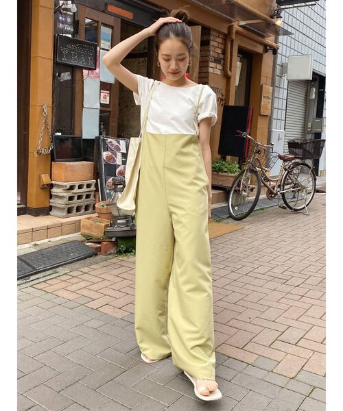 サスペンダー付きルーズパンツ