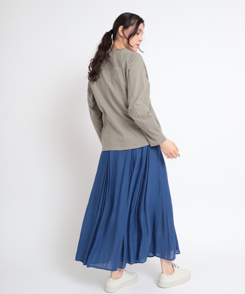 RNA-N（アールエヌエーエヌ）の「M1825 リサイクルコットンデザインロングスリーブTee（Tシャツ/カットソー・レディース・ホワイト/ダークカーキ/スミクロ・MEDIUM）」の14枚目の写真